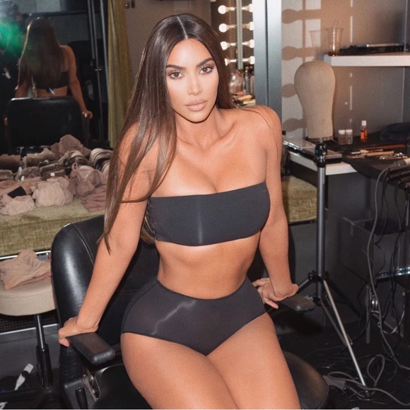 SKIMS Fits Everybody Bandeau Bra (size small) - Picture 2 of 5